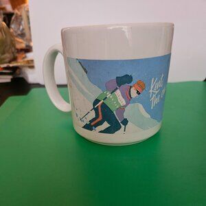 vintage ski scene mug kent  is the choice  cigarette logo made in England